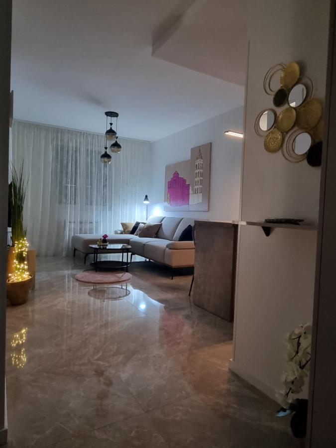 Apartment "50 Shades" With Balcony And Free Parking In The Garage Zadar Exterior foto
